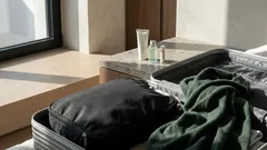 Come fare la valigia senza stress: il metodo da stylist per viaggiare leggera con capi e beauty essenziali